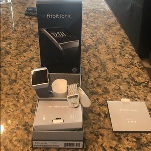 🔴Fitbit Ionic Watch- sold on Merc🔴